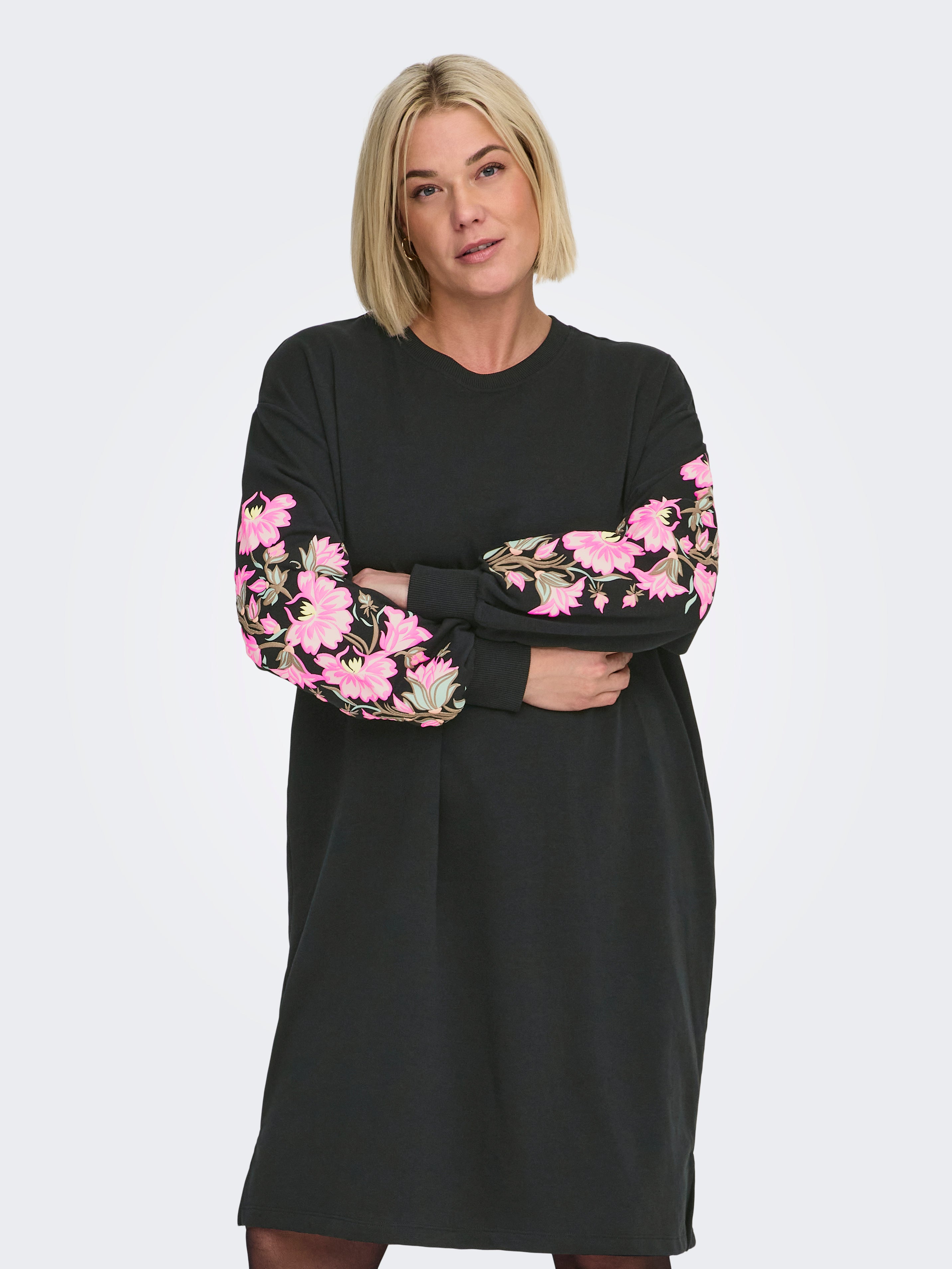 Carbellis Kurzes Kleid