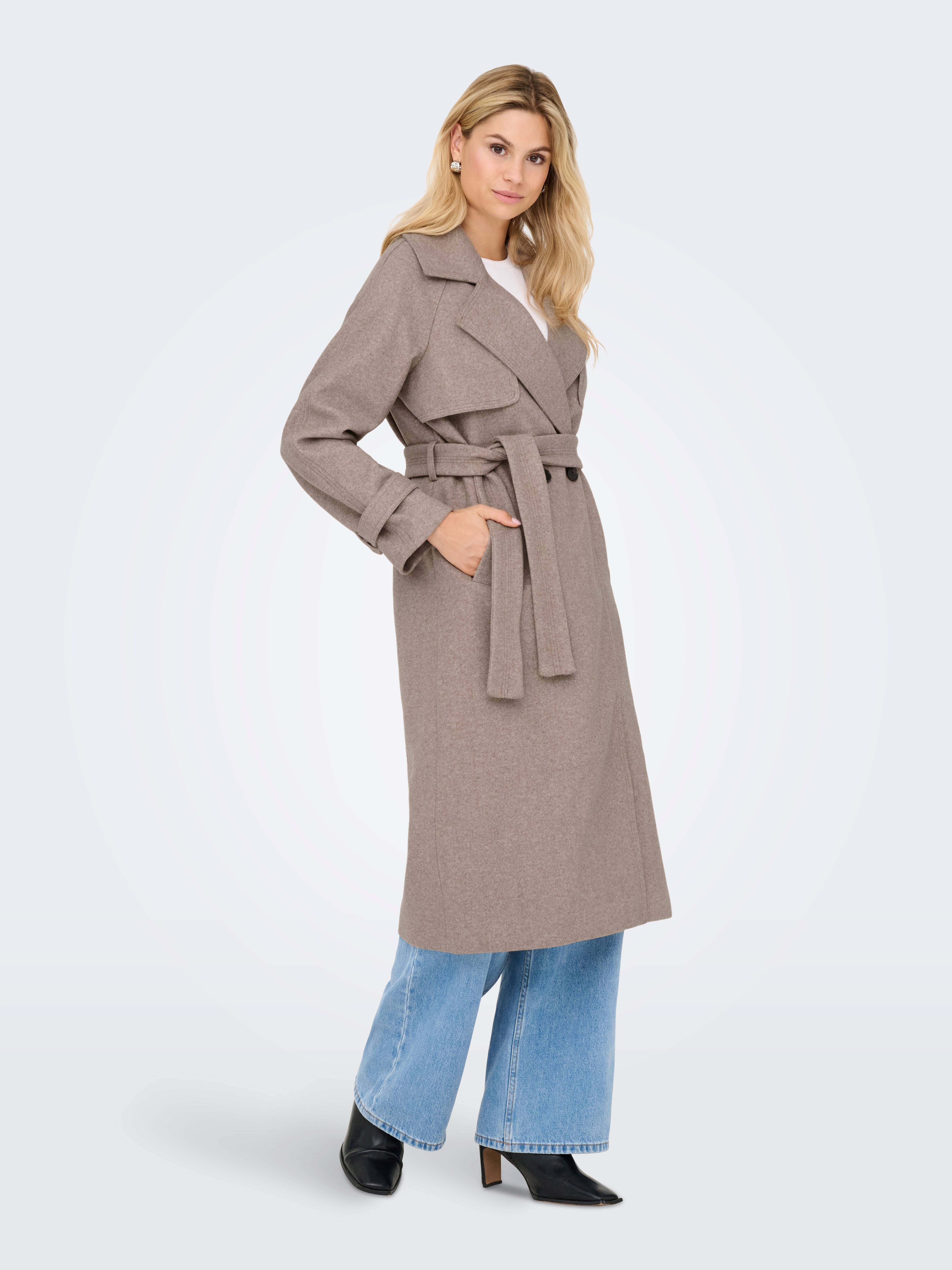 Thumbnail - Onllaura Mantel