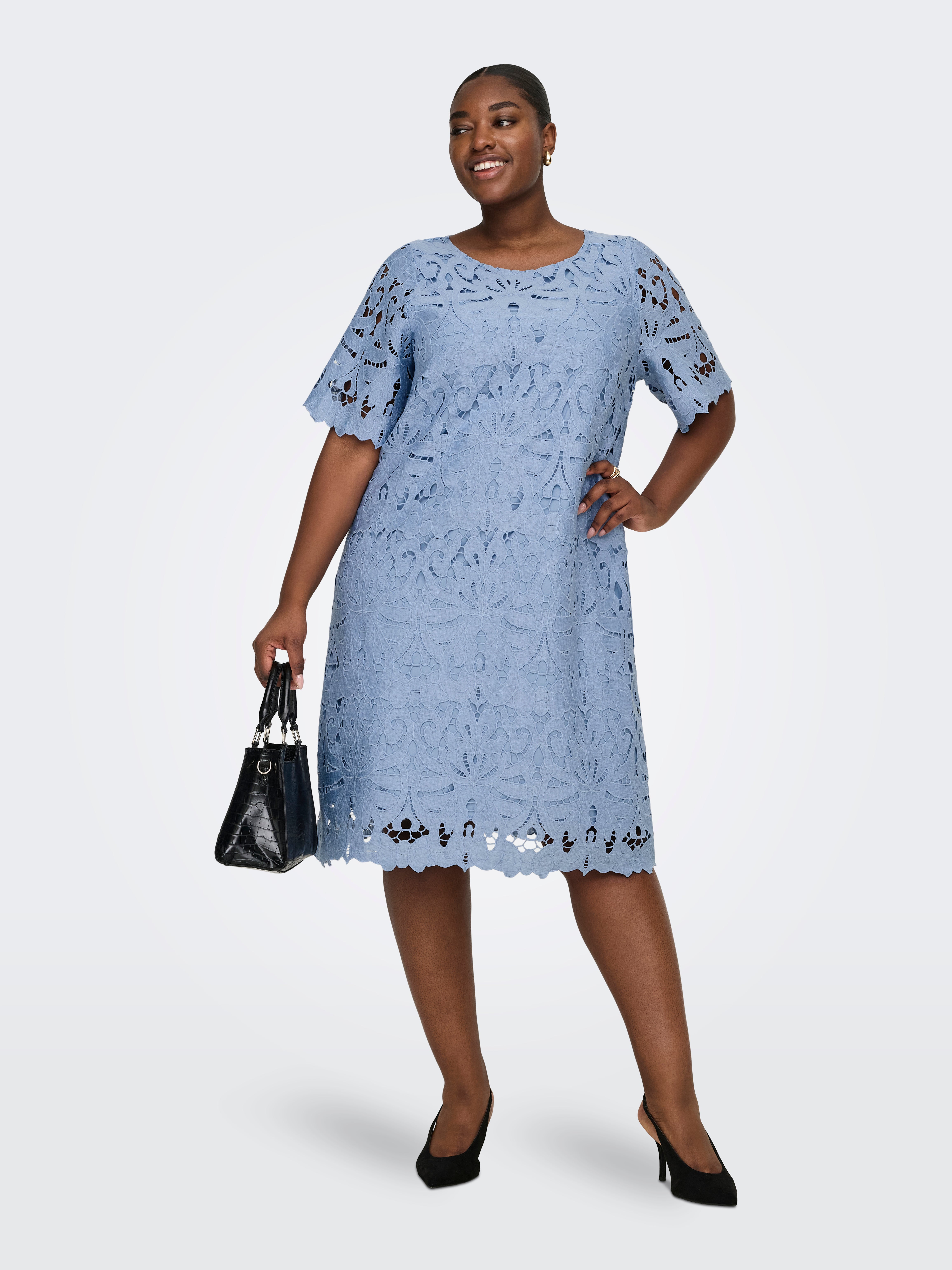 Cargelina Kurzes Kleid