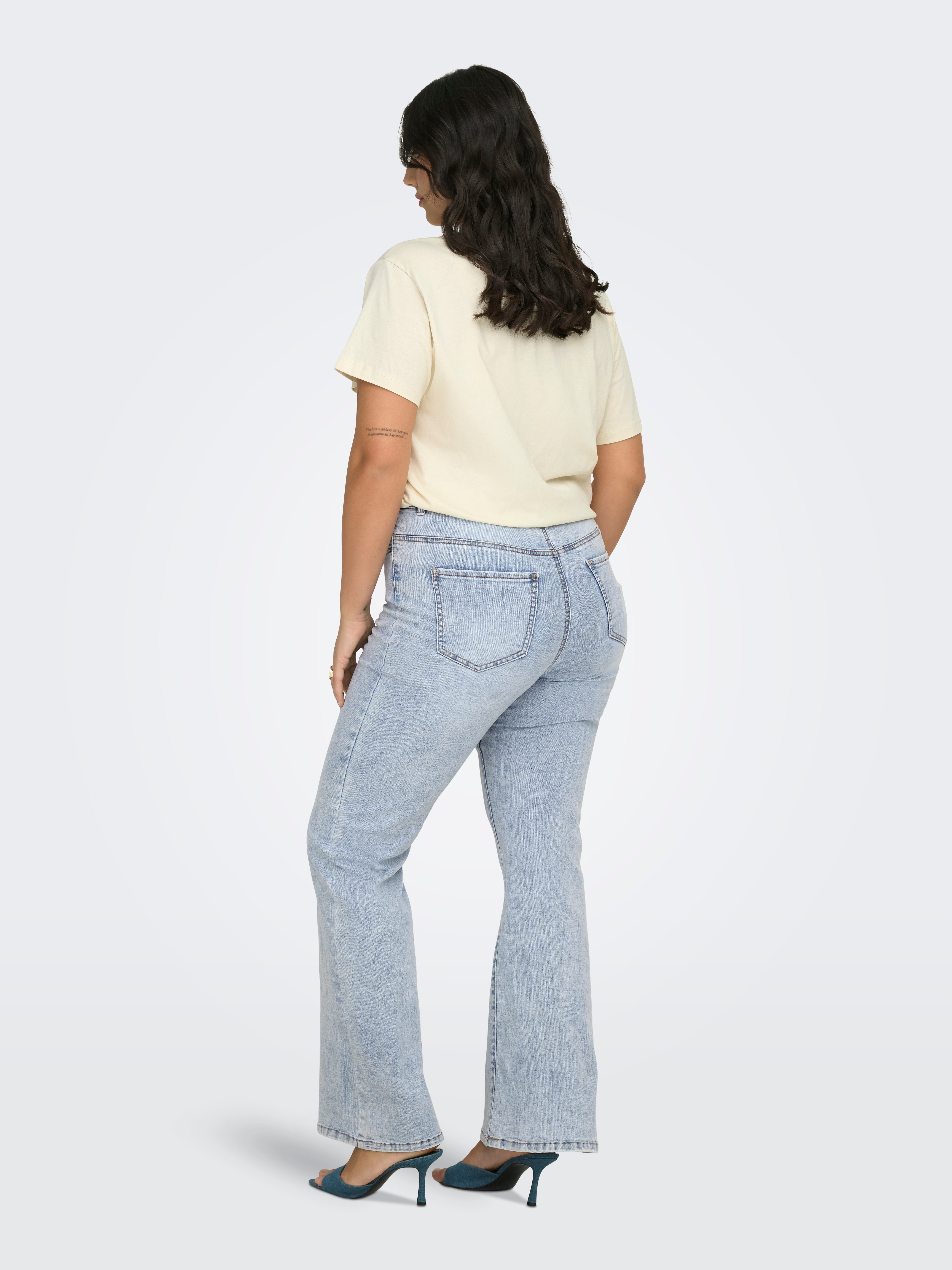 ONLY CARMAKOMA regular waist casual broek met panterprint bruin ONLY CARMAKOMA regular waist casual broek met panterprint bruin
