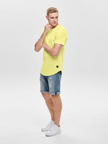 ONLY & SONS Lang geschnitten Rundhals T-Shirt -Mellow Yellow - 22002973