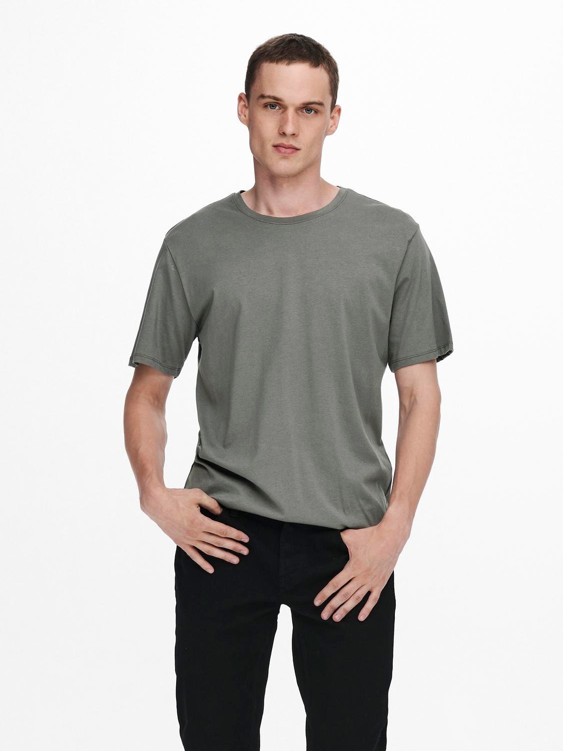 ONLY & SONS T-shirts Long Line Fit Col rond -Castor Gray - 22002973