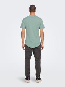 ONLY & SONS Lang o-hals t-shirt -Chinois Green - 22002973