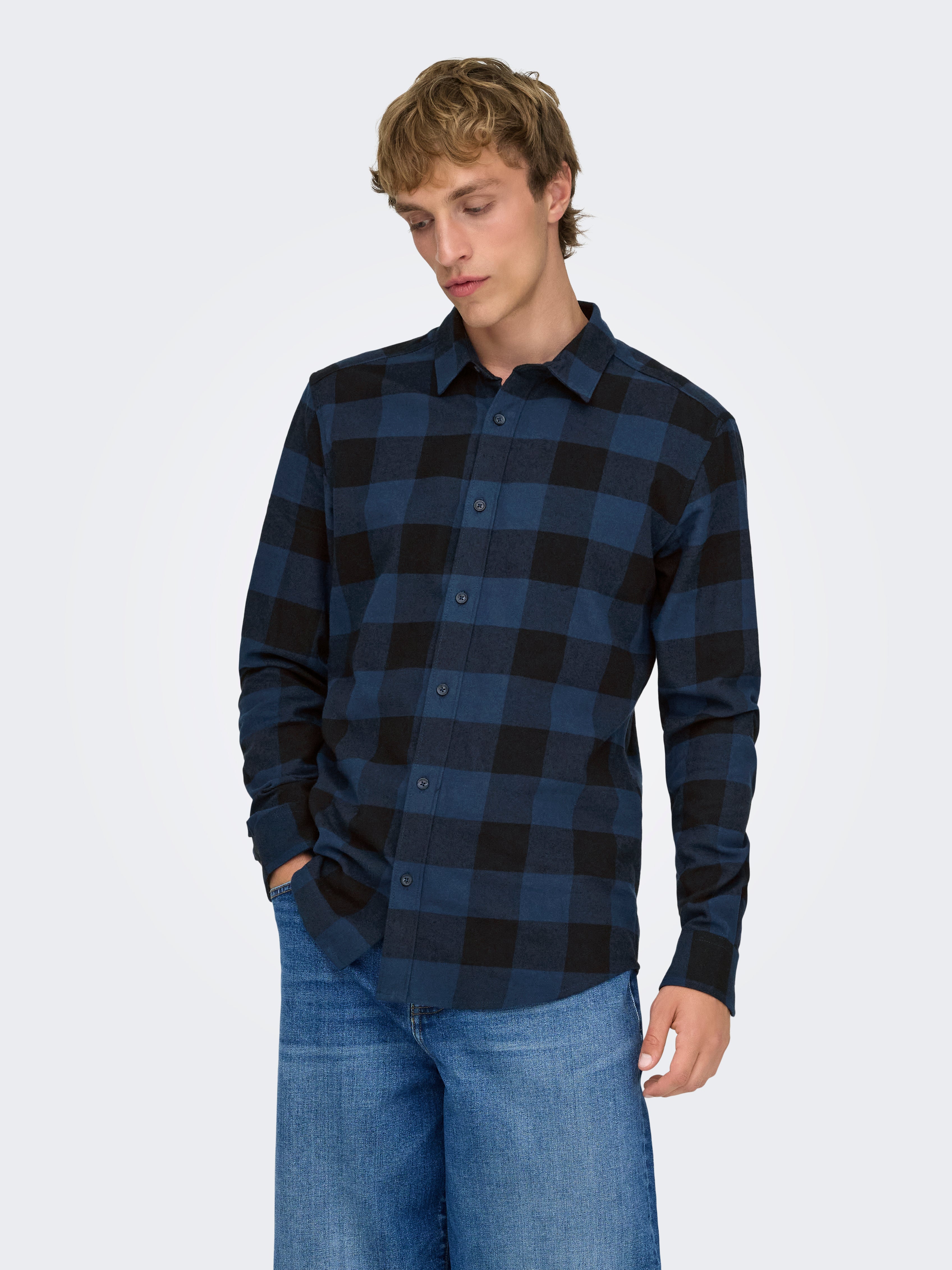 Thumbnail - Onsgudmund Hemd