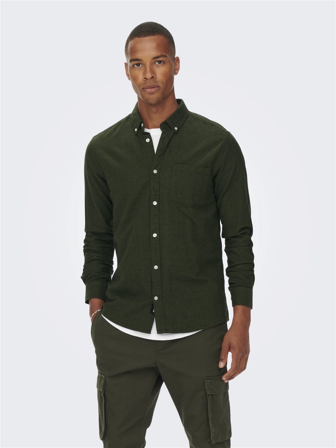 Camisas Corte slim Cuello abotonado Verde oscuro ONLY SONS