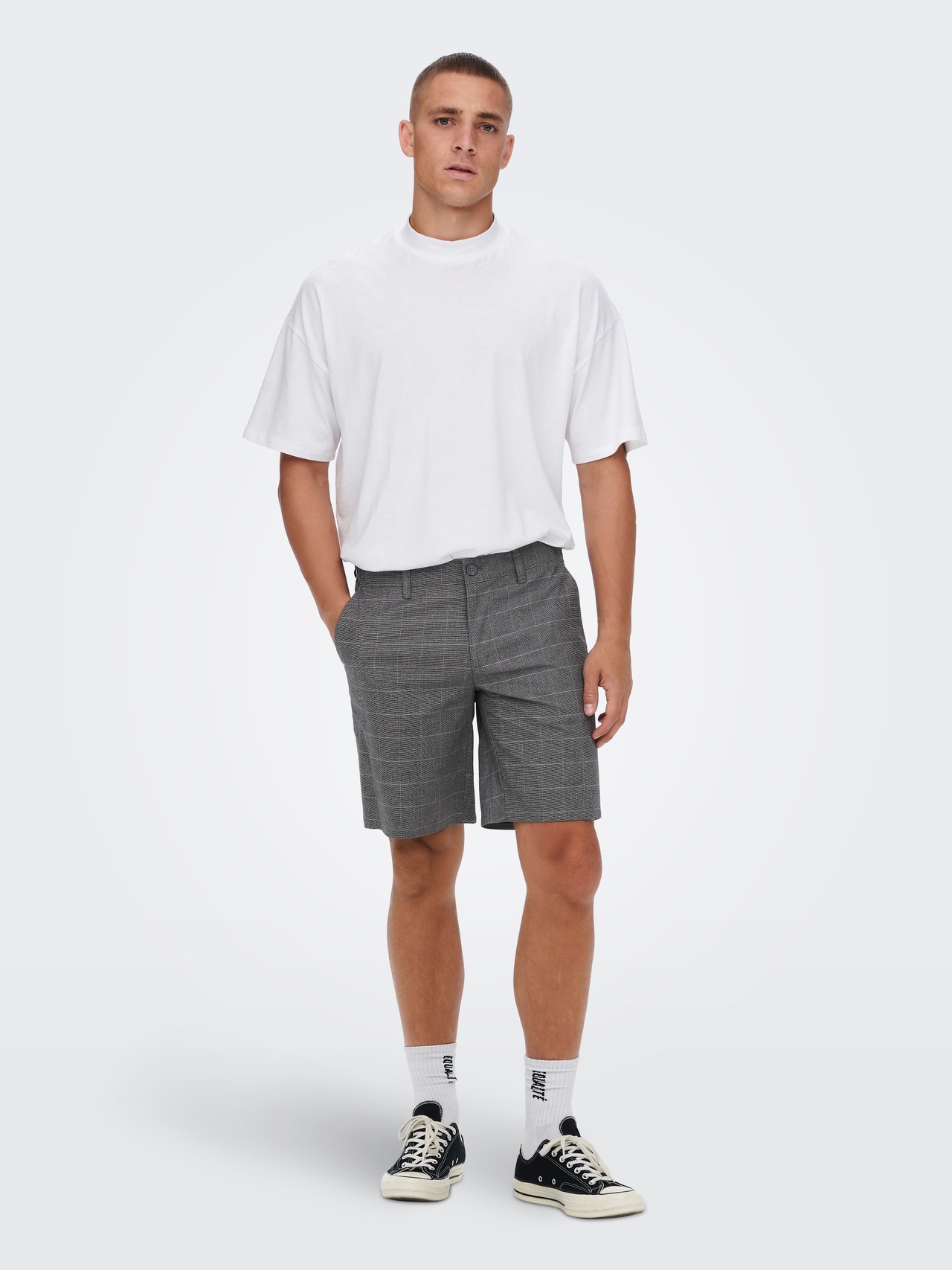 ONLY & SONS Normal geschnitten Shorts -Grey Pinstripe - 22020475