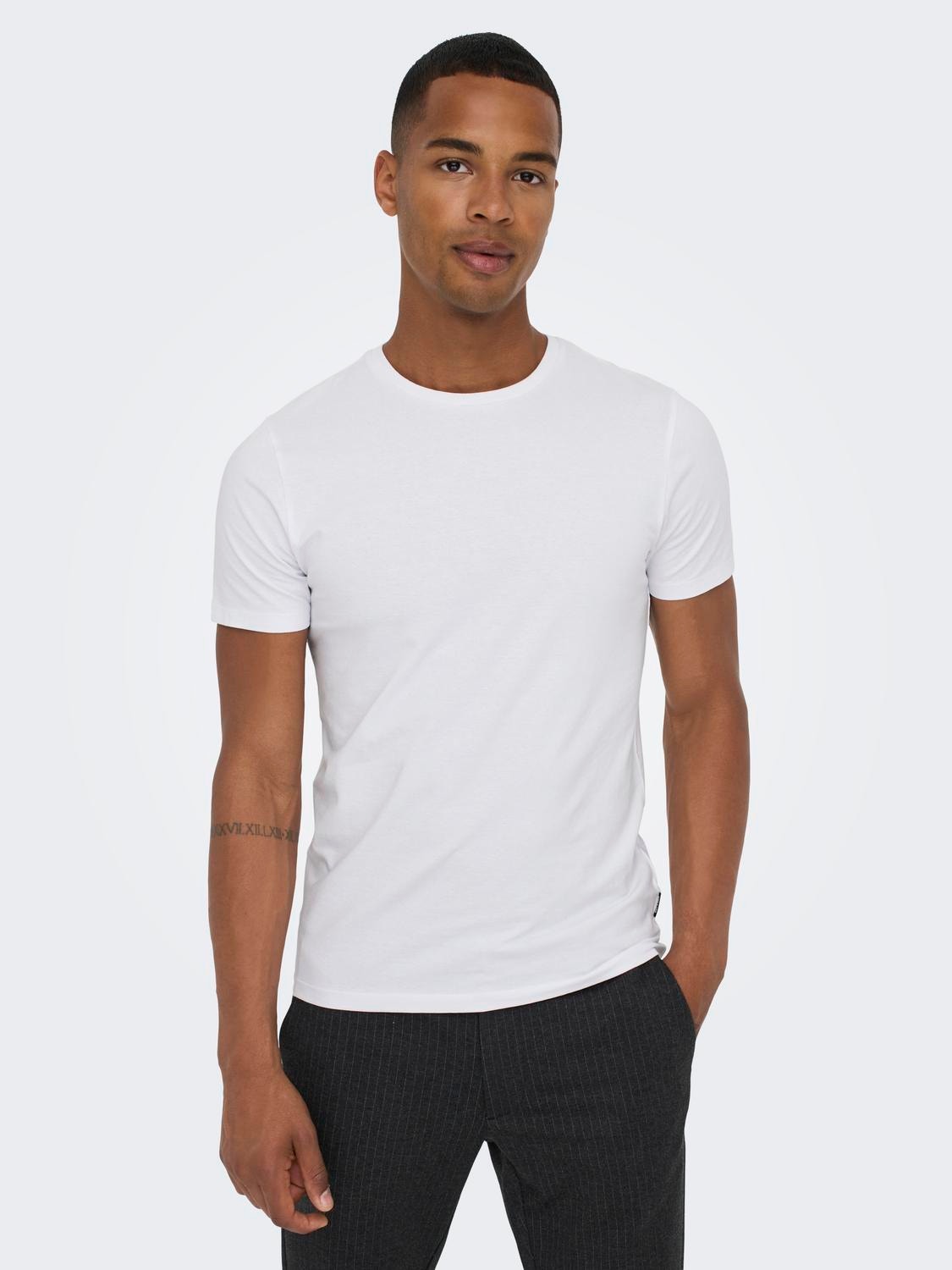 ONLY & SONS Krój slim Okrągły dekolt T-shirt -White - 22021181