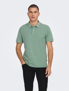 ONLY & SONS Slim fit O-pääntie Pikeepaidat -Chinois Green - 22021769