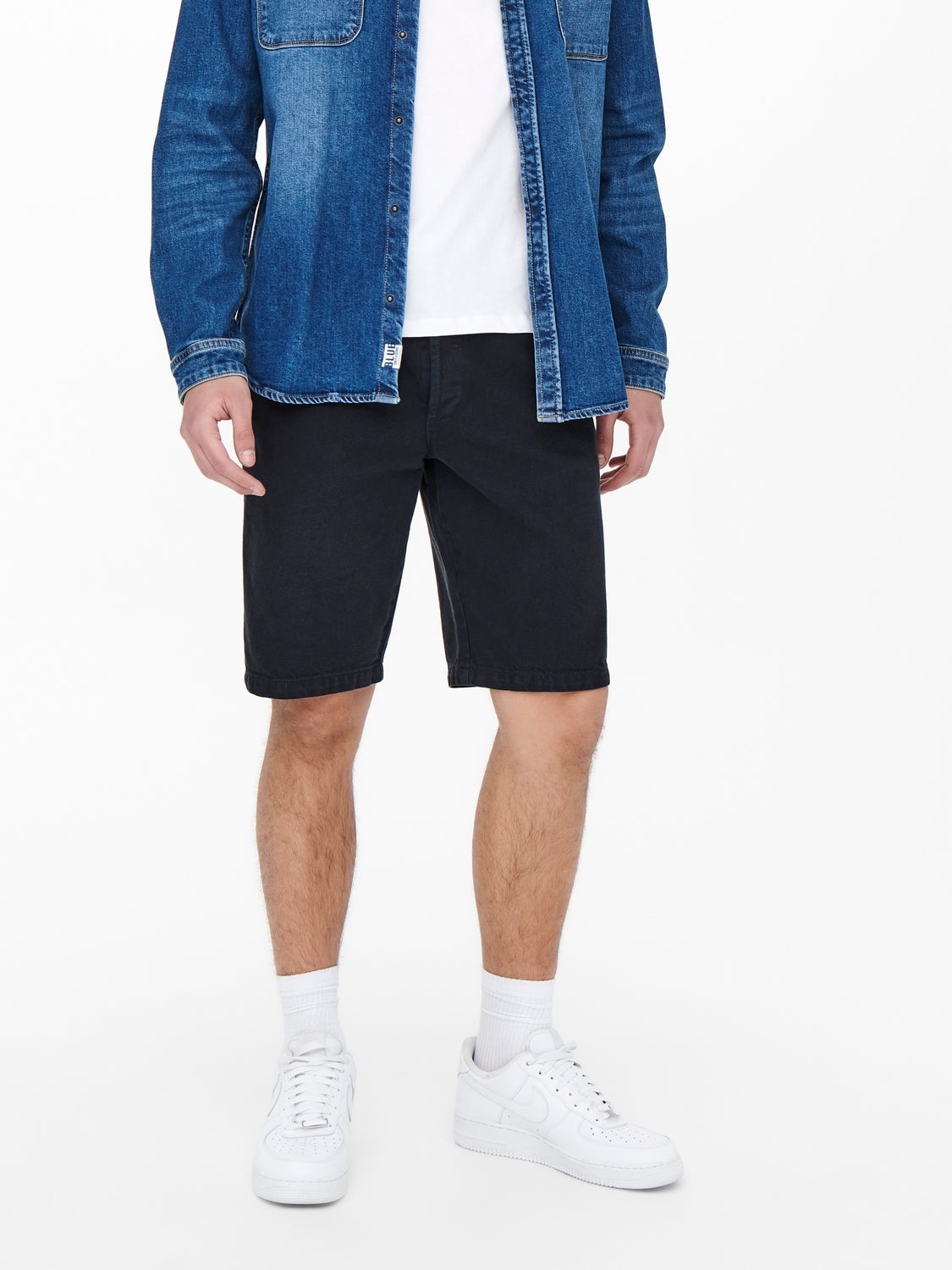 Onsavi Mittlere Taille Verjüngt Shorts