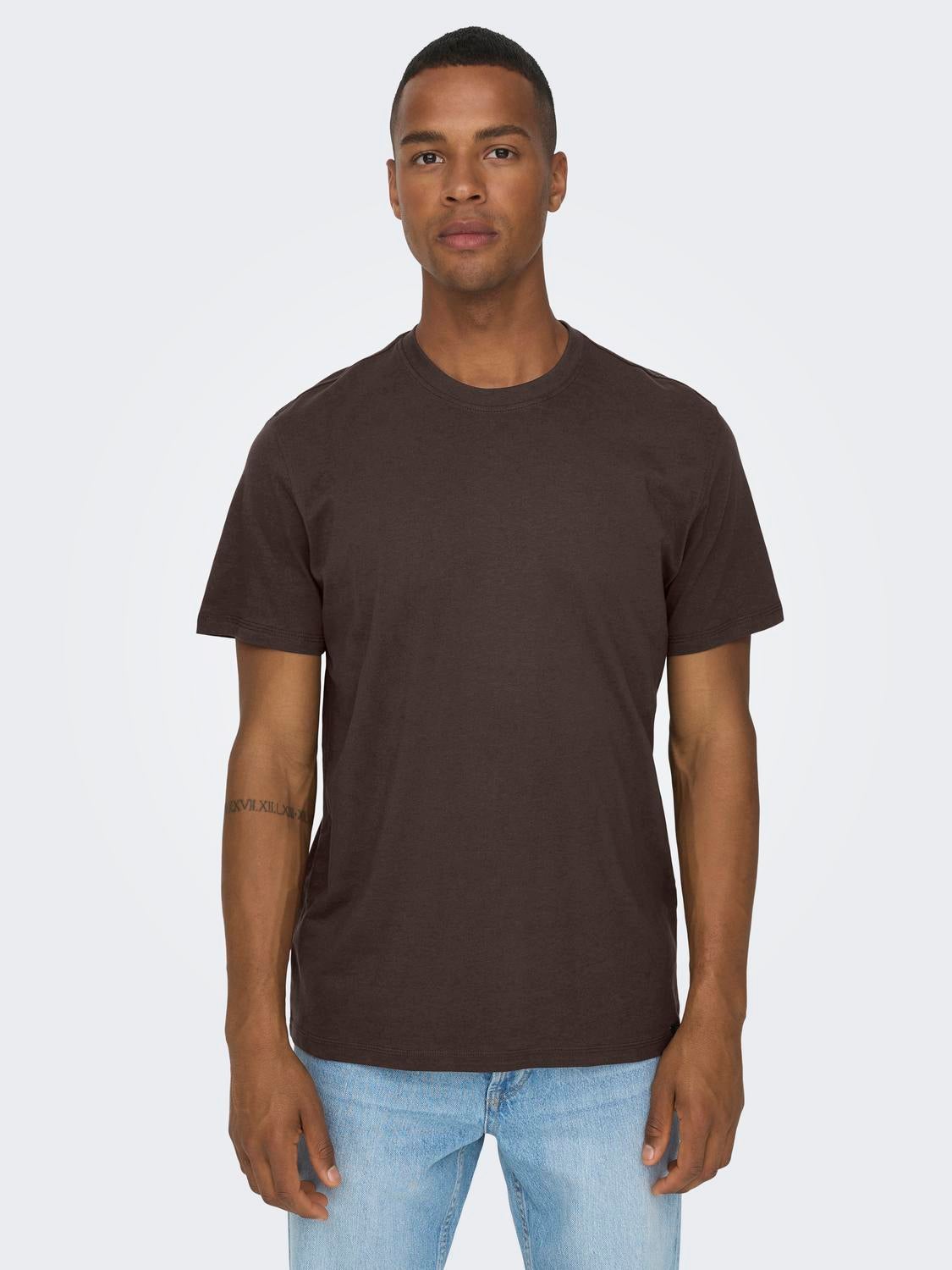 Dark brown t outlet shirt