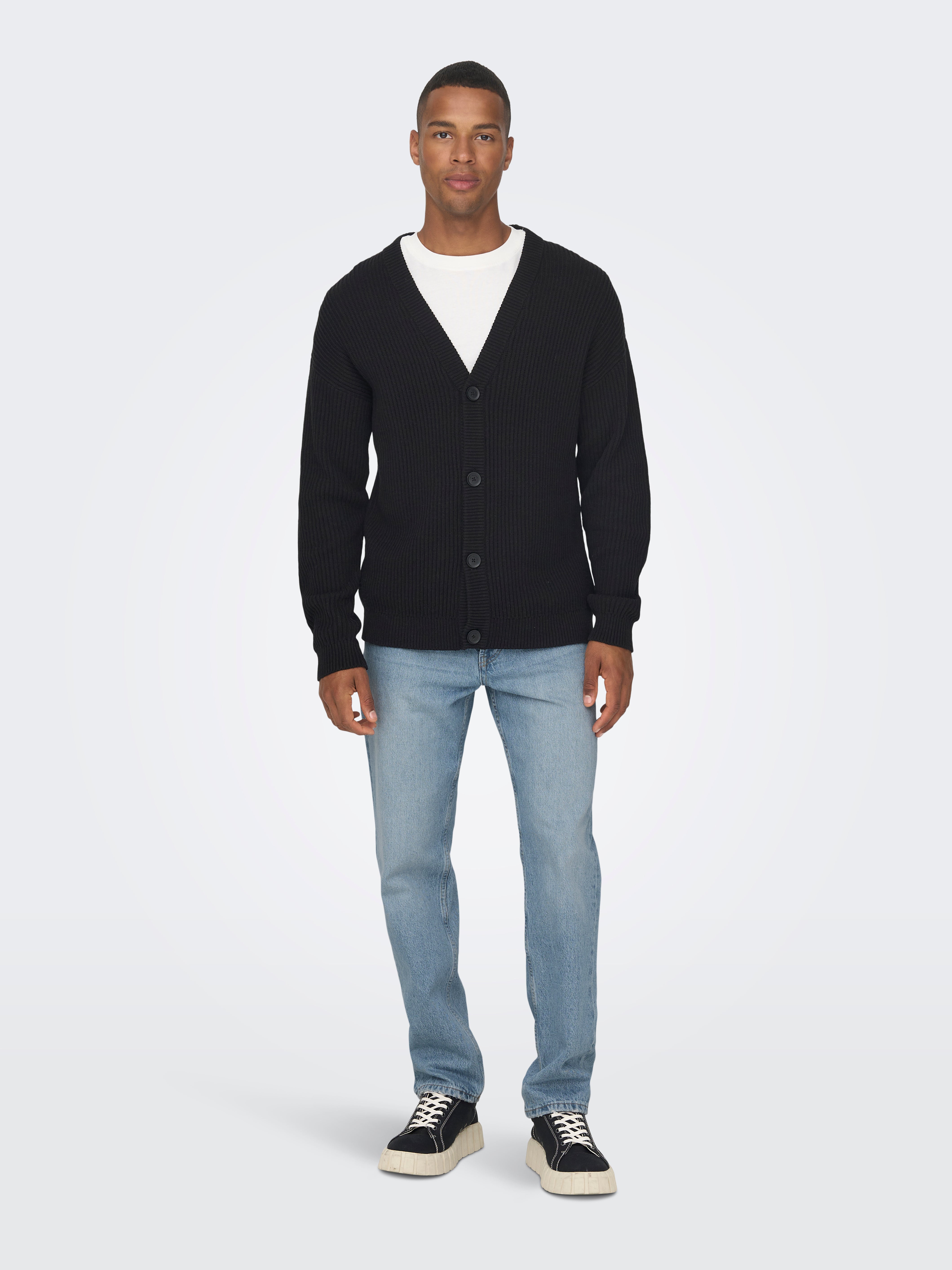 ONSEDGE Mid rise Straight Fit Jeans | Light Blue | ONLY & SONS®