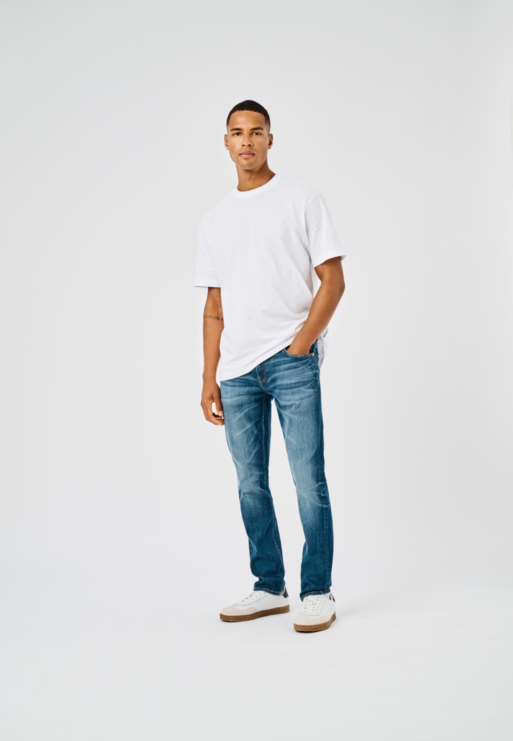 Thumbnail - Onsloom Niedrige Taille Verjüngter Slim Fit Jeans