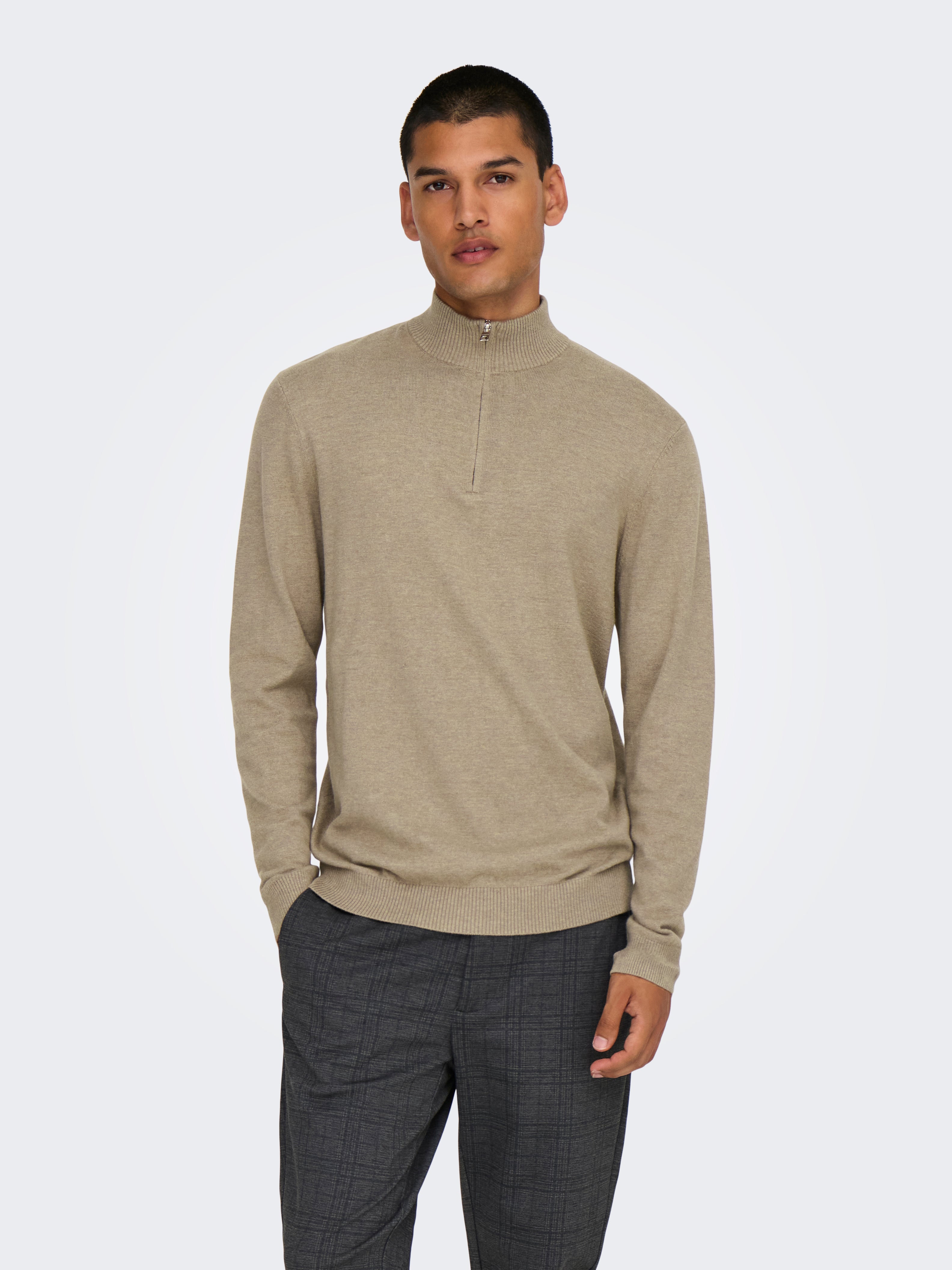 Thumbnail - Onsloui Pullover