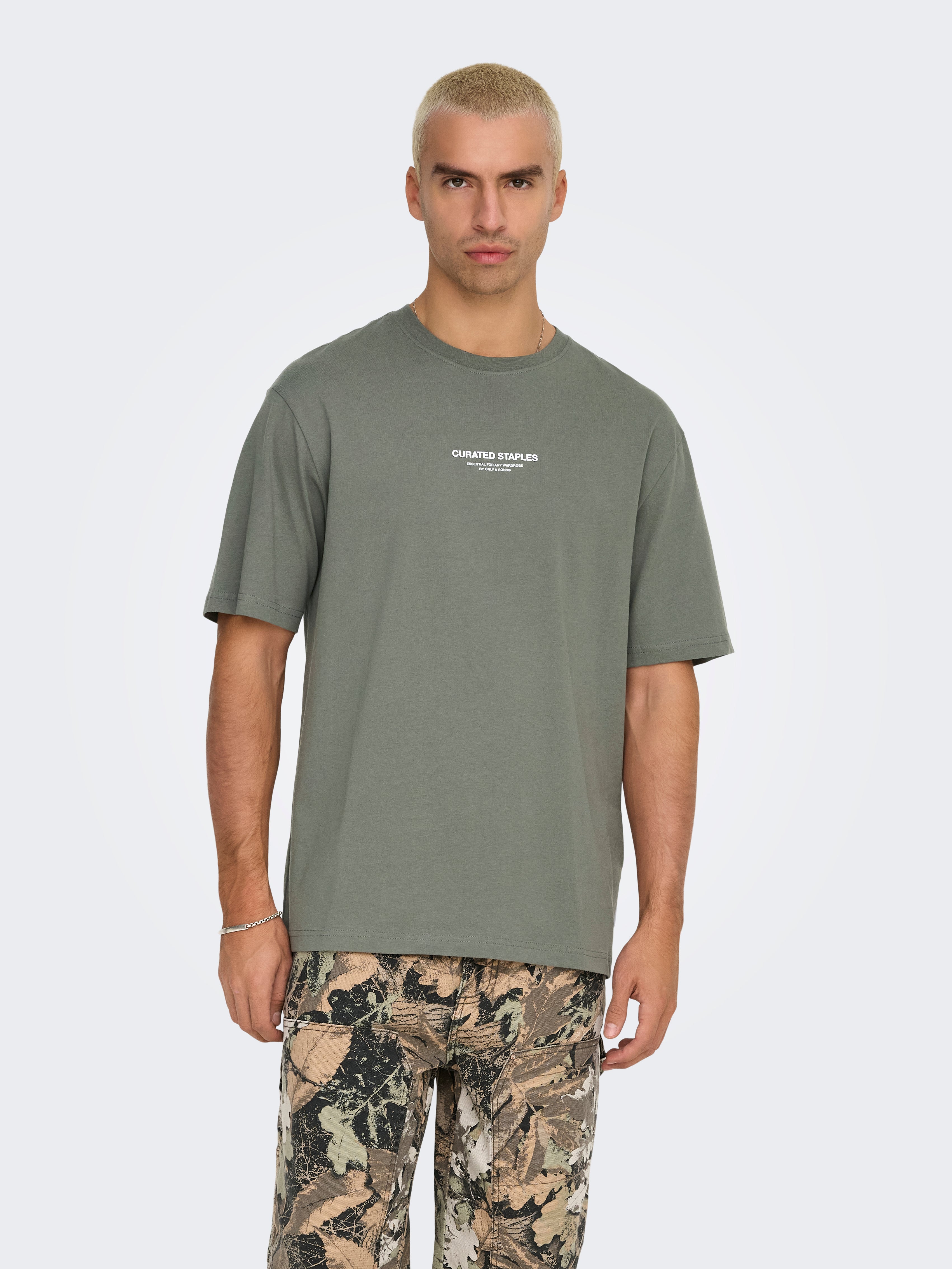 Thumbnail - Onscurated T-shirt