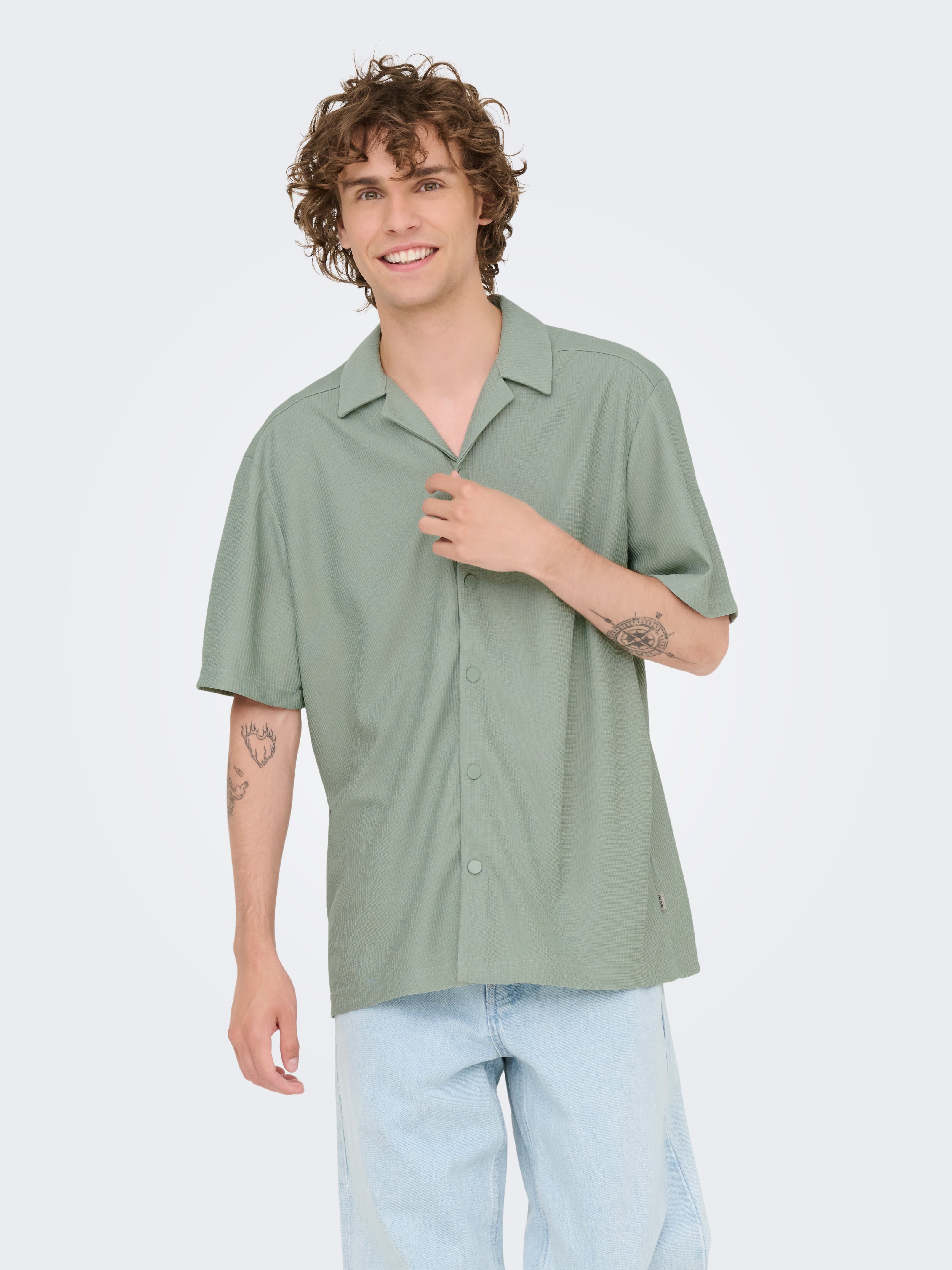 Thumbnail - Onskari Hemd