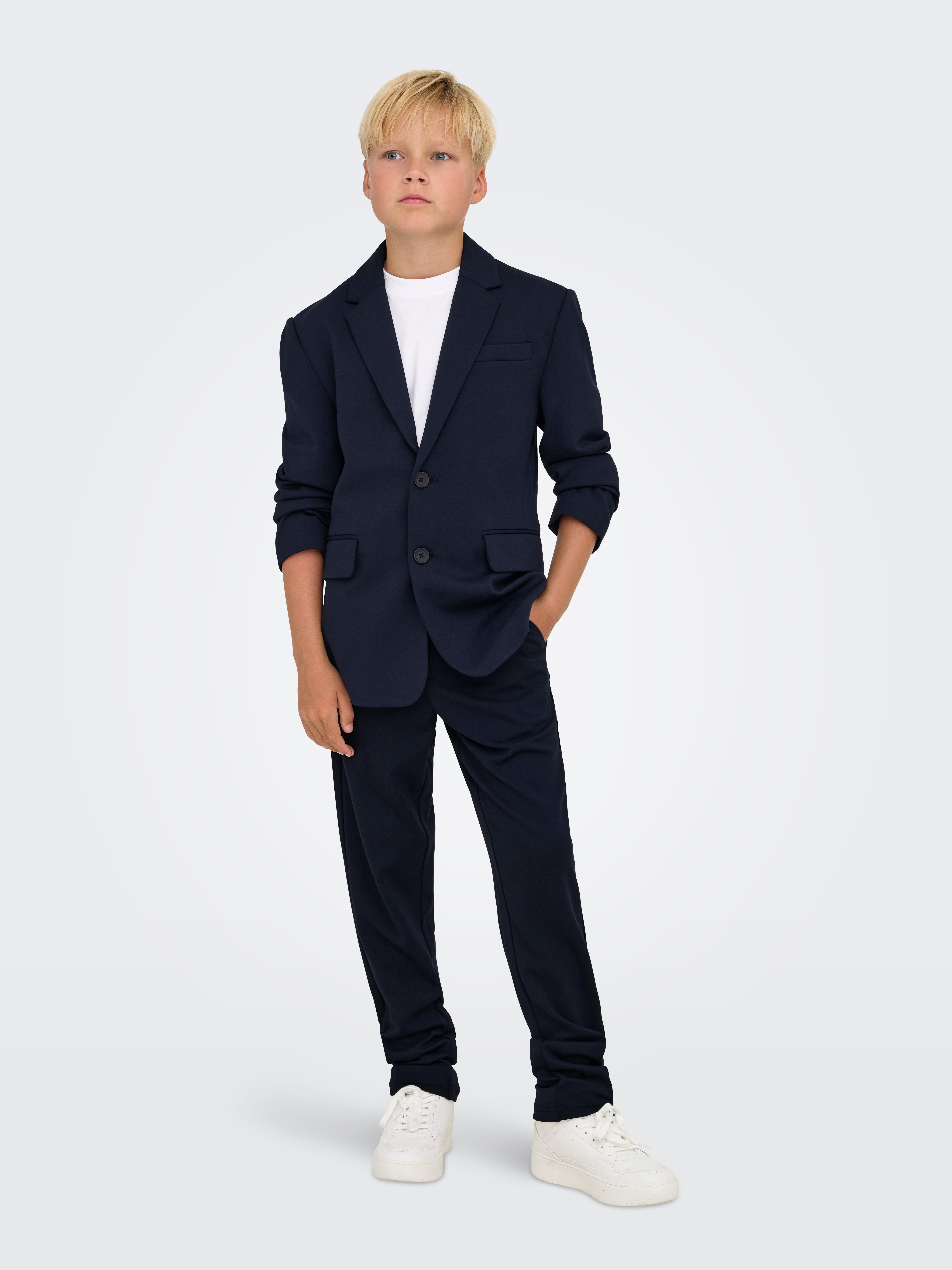 Thumbnail - Osjmark Anzug