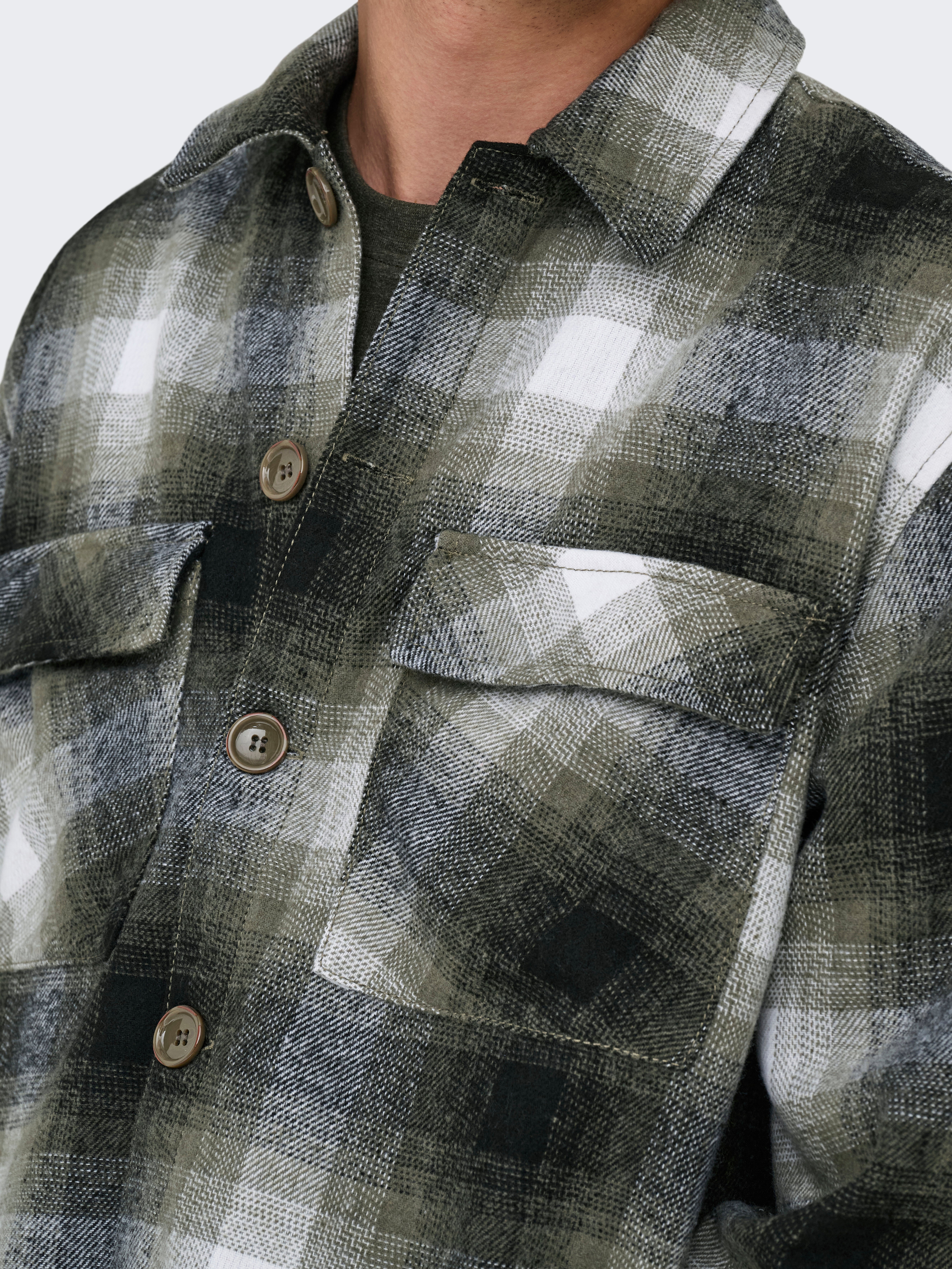 Only & Sons - Utility overshirt van geborsteld katoen in crème Only & Sons - Utility overshirt van geborsteld katoen in crème