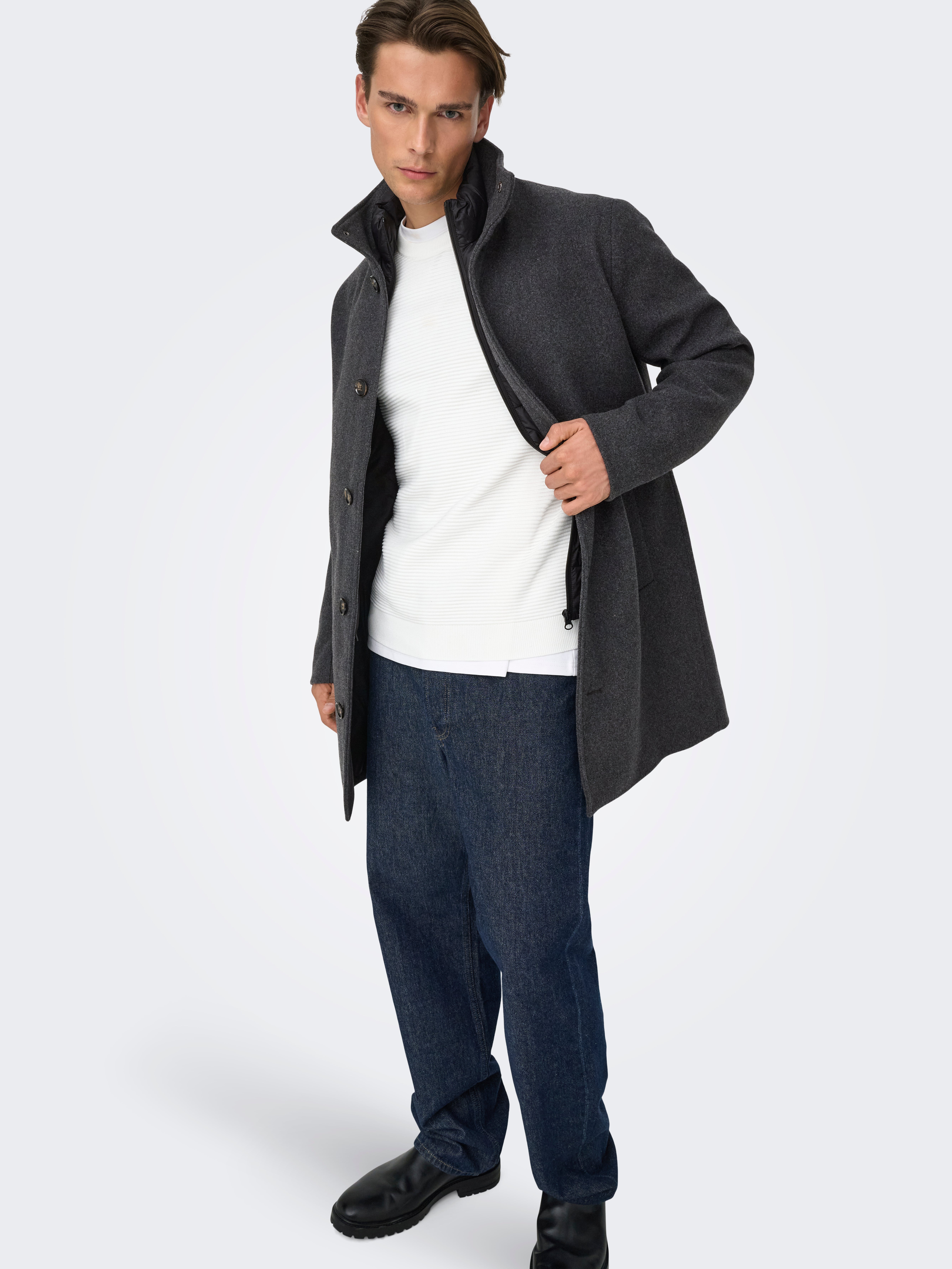 Thumbnail - Onsarlem Mantel